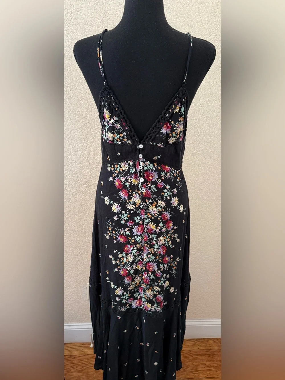 Free People Paradise Black Floral Print Maxi Dress Size Medium - Picture 8 of 15
